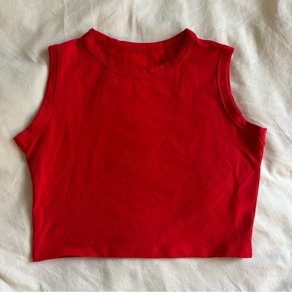 red crop muscle tank